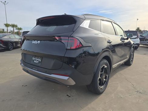 New 2026 Kia Sportage EX w/ EX Panorama Roof Package FWD image 9