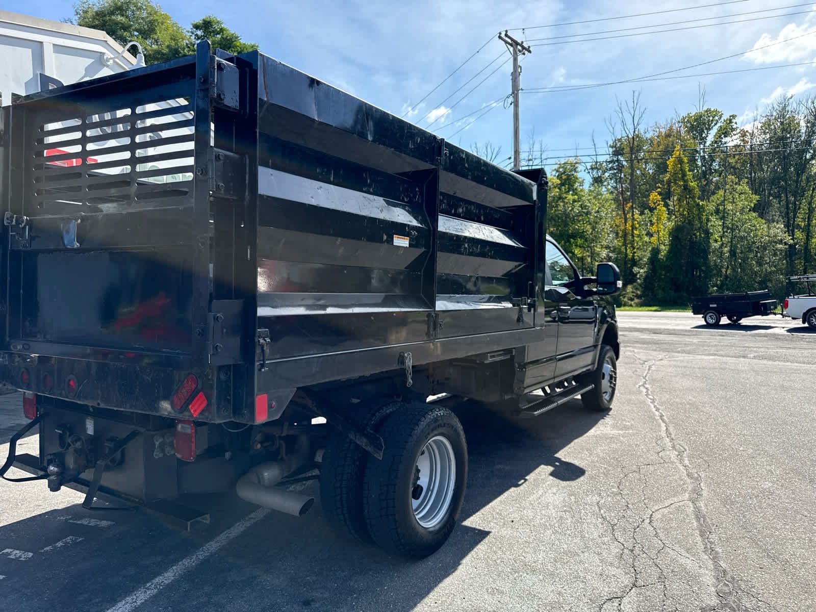Used 2022 Ford F350 XL w/ Power Equipment Group AWD/4WD image 3