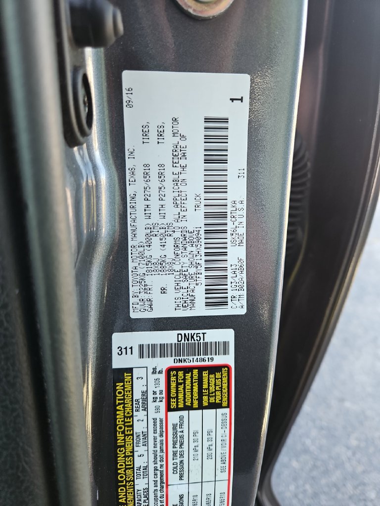 Used 2017 Toyota Tundra Limited w/ Limited Premium Package AWD/4WD image 30