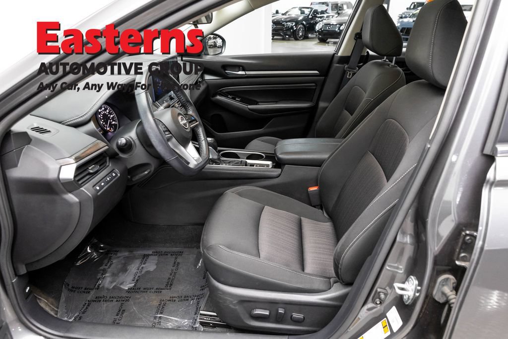 Used 2023 Nissan Altima 2.5 SV w/ SV Premium Package FWD image 15