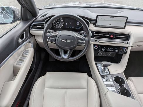 Used 2025 Genesis G70 2.5T RWD image 31