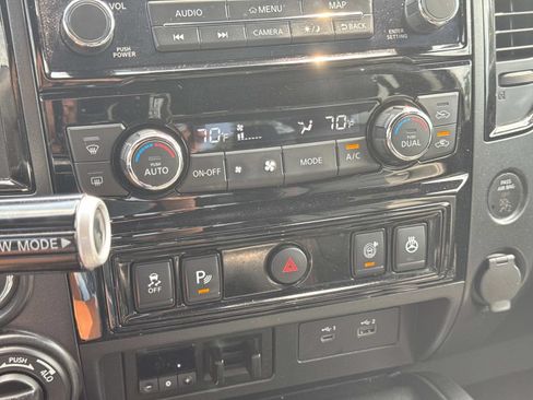 Used 2024 Nissan Titan PRO-4X w/ Pro-4x Convenience Package AWD/4WD image 40