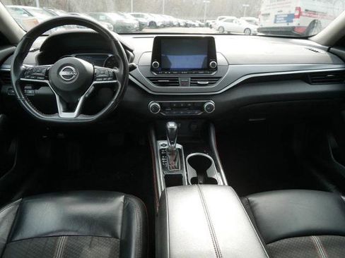 Certified 2023 Nissan Altima 2.5 SR FWD image 13