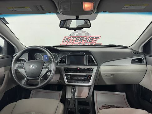 Used 2017 Hyundai Sonata SE image 11