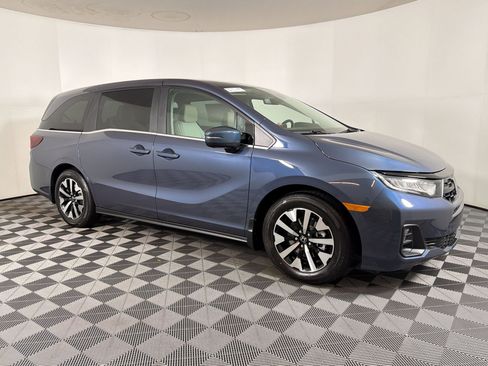 New 2026 Honda Odyssey EX-L image 7
