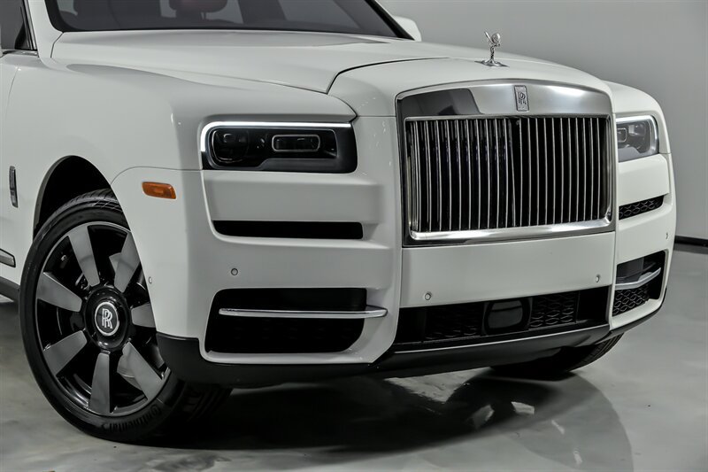 Used 2023 Rolls-Royce Cullinan w/ Leather Finishing Pack AWD/4WD image 2