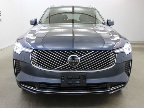 Certified 2025 Volvo XC90 B6 Plus AWD/4WD image 7