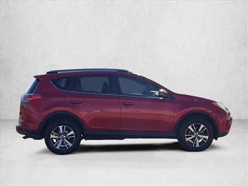 Used 2017 Toyota RAV4 XLE image 4