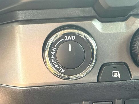 Used 2021 Toyota Tacoma SR5 AWD/4WD image 20