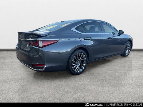 Used 2024 Lexus ES 300h w/ Accessory Package (Z1) FWD image 3