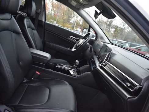 Certified 2025 Kia Sportage EX image 12