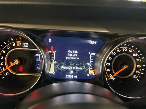 Certified 2022 Jeep Gladiator Sport AWD/4WD image 21