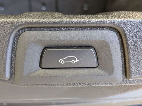 Used 2023 BMW X5 xDrive40i w/ Executive Package image 33