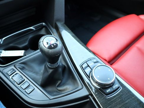 Used 2016 BMW 340i xDrive Sedan image 33