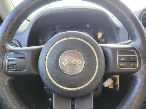 Used 2014 Jeep Patriot Sport w/ Power Value Group AWD/4WD image 23