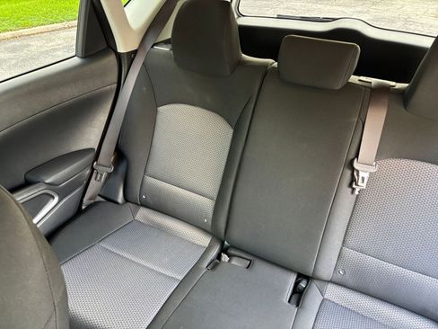 Used 2025 Kia Soul LX w/ LX Technology Package FWD image 34