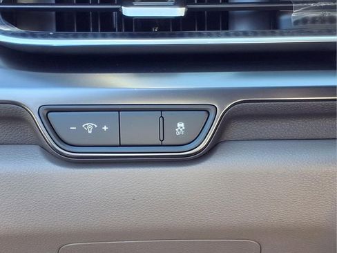 New 2026 Kia Carnival LX image 12