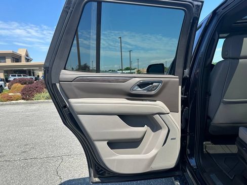 Certified 2023 Chevrolet Tahoe Z71 w/ Luxury Package AWD/4WD image 11