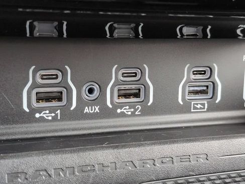 Used 2025 RAM 1500 Laramie AWD/4WD image 23
