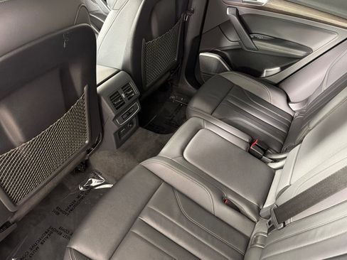 Used 2023 Audi Q5 e Premium Plus w/ Premium Plus Package image 11
