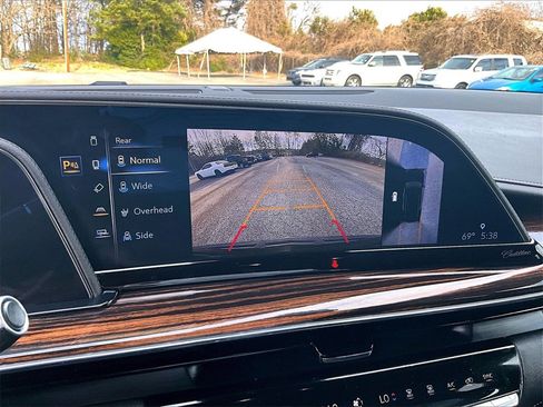 Certified 2022 Cadillac Escalade Luxury image 24