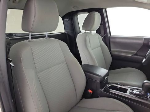 Used 2022 Toyota Tacoma SR image 13