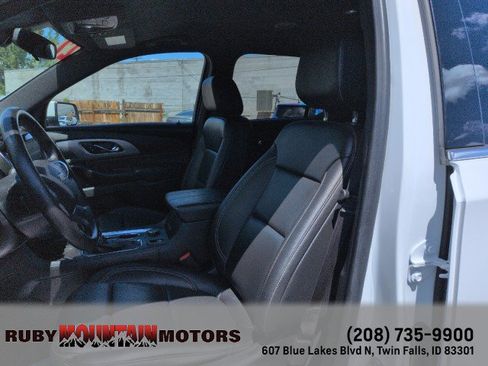 Used 2022 Chevrolet Traverse LT AWD/4WD image 12