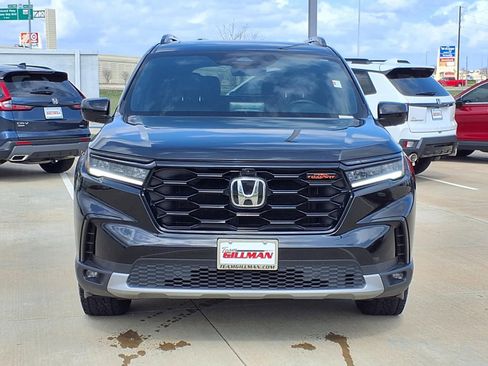 Used 2025 Honda Pilot TrailSport image 5