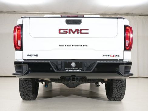 Used 2024 GMC Sierra 1500 AT4X image 25