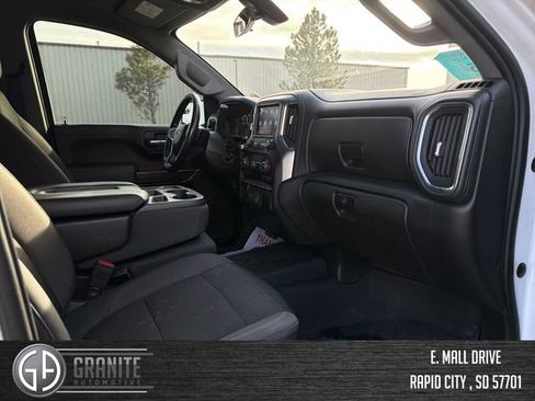 Used 2019 Chevrolet Silverado 1500 LT Trail Boss w/ Convenience Package image 31