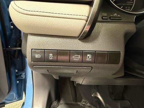 Used 2023 Toyota Camry SE FWD image 14