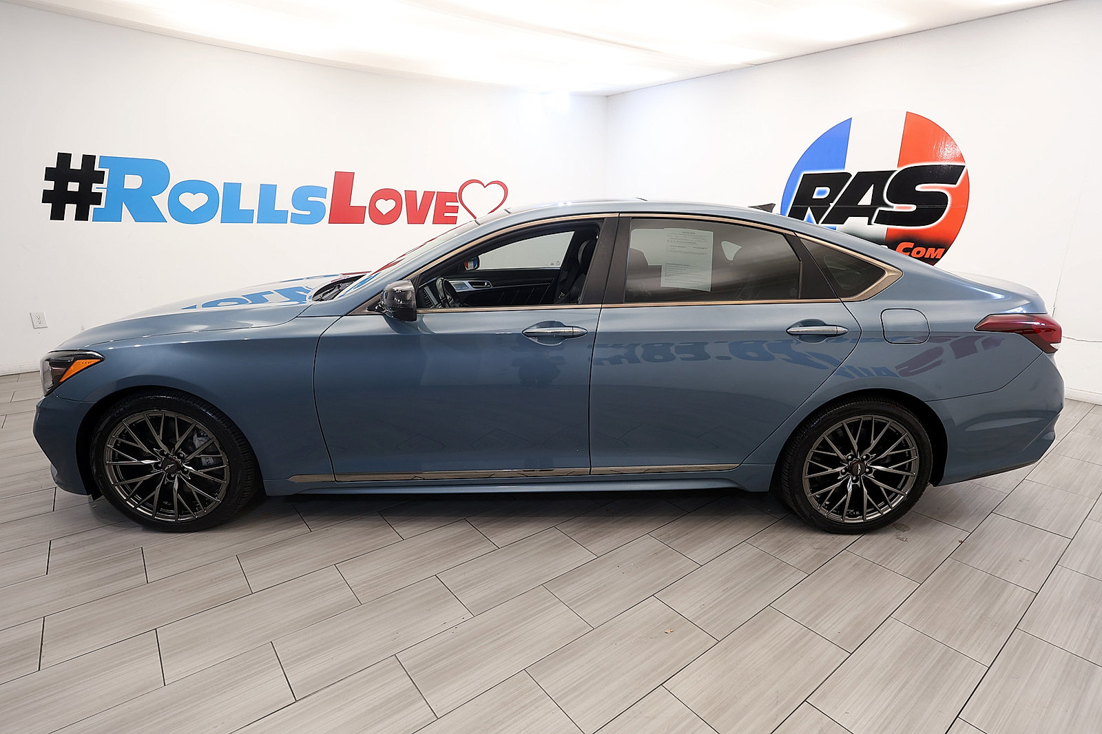 Used 2018 Genesis G80 3.3T Sport AWD/4WD image 2