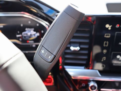 New 2025 GMC Sierra 2500 SLT w/ SLT Premium Package image 22