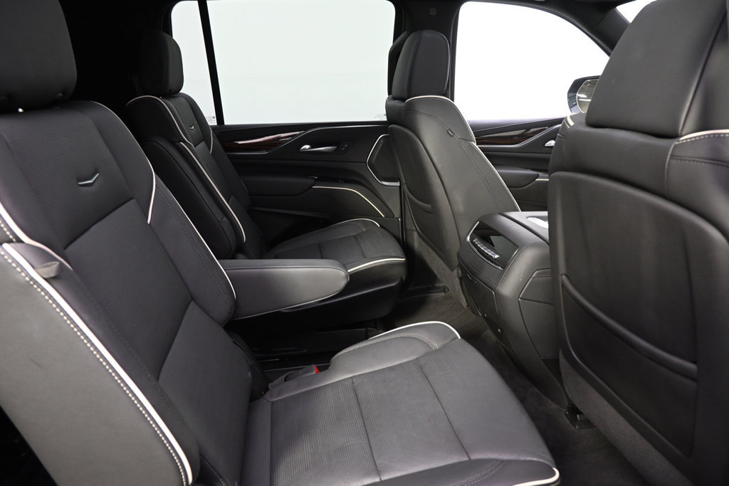 Certified 2024 Cadillac Escalade ESV Premium Luxury w/ Performance Package AWD/4WD image 18