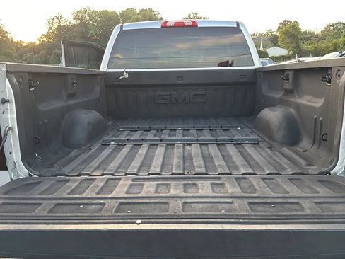 Used 2015 GMC Sierra 2500 SLT w/ Duramax Plus Package AWD/4WD image 29