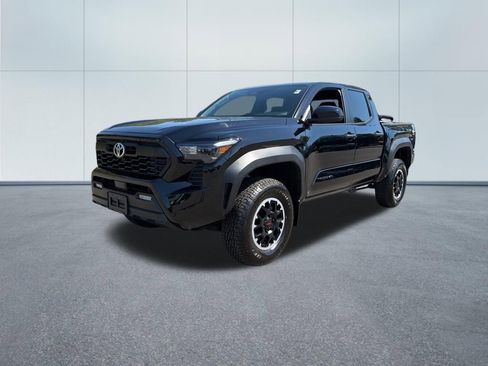 Used 2024 Toyota Tacoma TRD Off-Road AWD/4WD image 2
