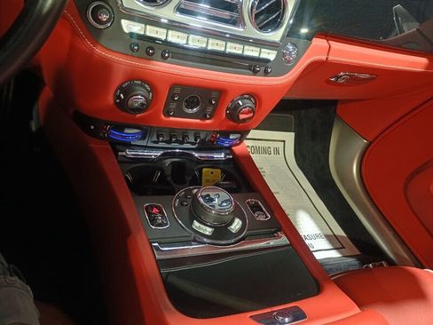 Used 2018 Rolls-Royce Dawn image 18