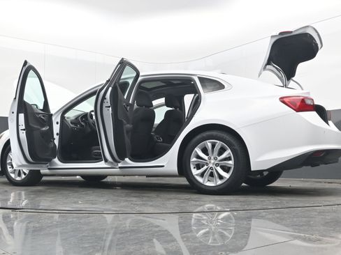 Used 2024 Chevrolet Malibu LT image 46