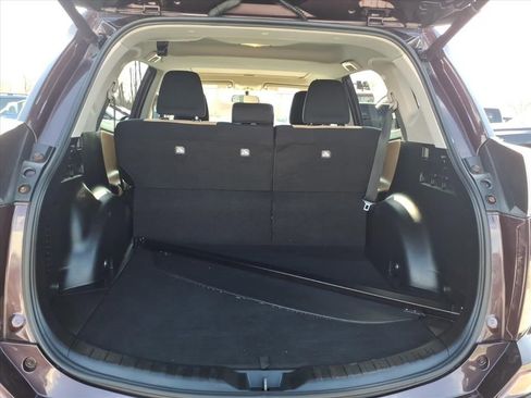 Used 2016 Toyota RAV4 XLE image 19