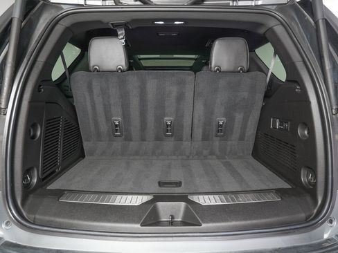 Used 2021 GMC Yukon Denali w/ LPO, Illumination Package image 13