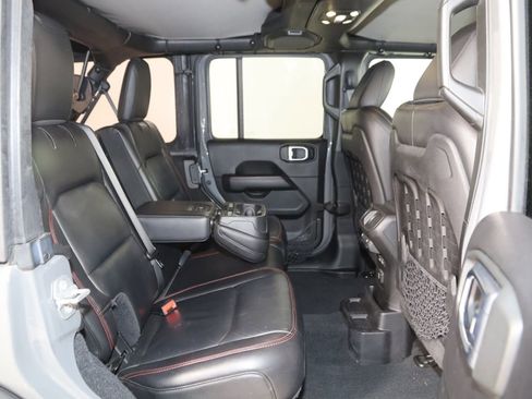 Used 2019 Jeep Wrangler Unlimited Rubicon AWD/4WD image 15