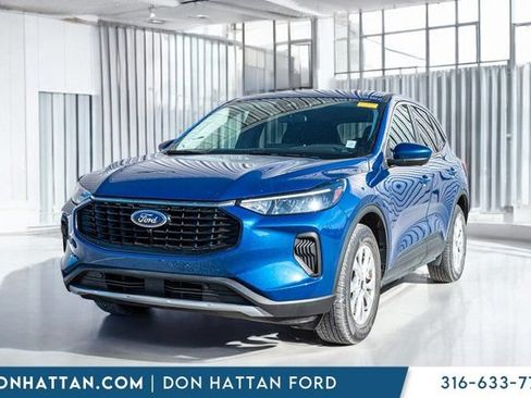 Certified 2023 Ford Escape Active w/ Tech Pack #2 AWD/4WD image 1