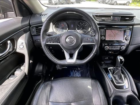 Used 2019 Nissan Rogue SL w/ Premium Package AWD/4WD image 16