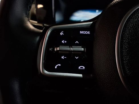 Used 2023 Kia Sorento SX image 29