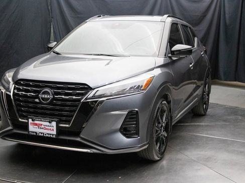 Used 2023 Nissan Kicks SR w/ SR Premium Package image 6