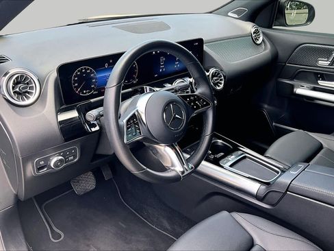Used 2025 Mercedes-Benz GLA 250 image 33