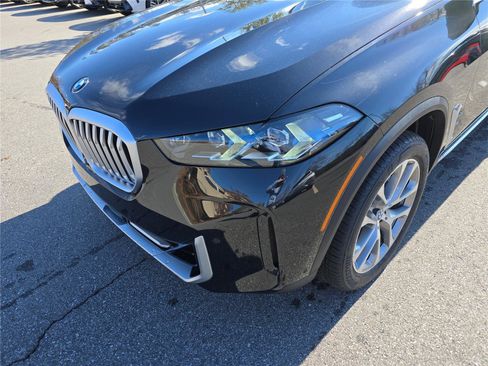 New 2026 BMW X5 xDrive40i w/ Premium Package image 11