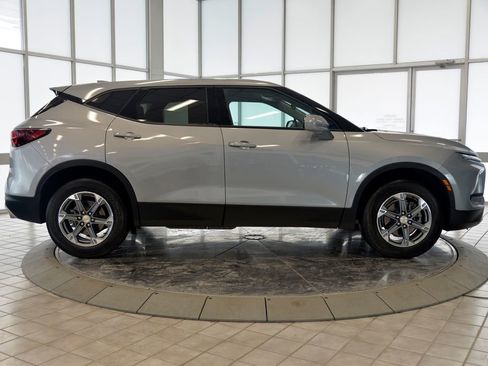 Used 2023 Chevrolet Blazer LT image 9