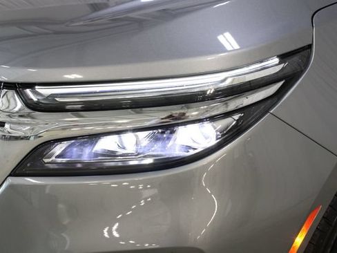 Used 2024 Chevrolet Equinox Premier AWD/4WD image 35