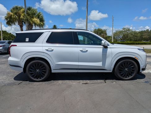 New 2025 Hyundai Palisade Calligraphy image 3
